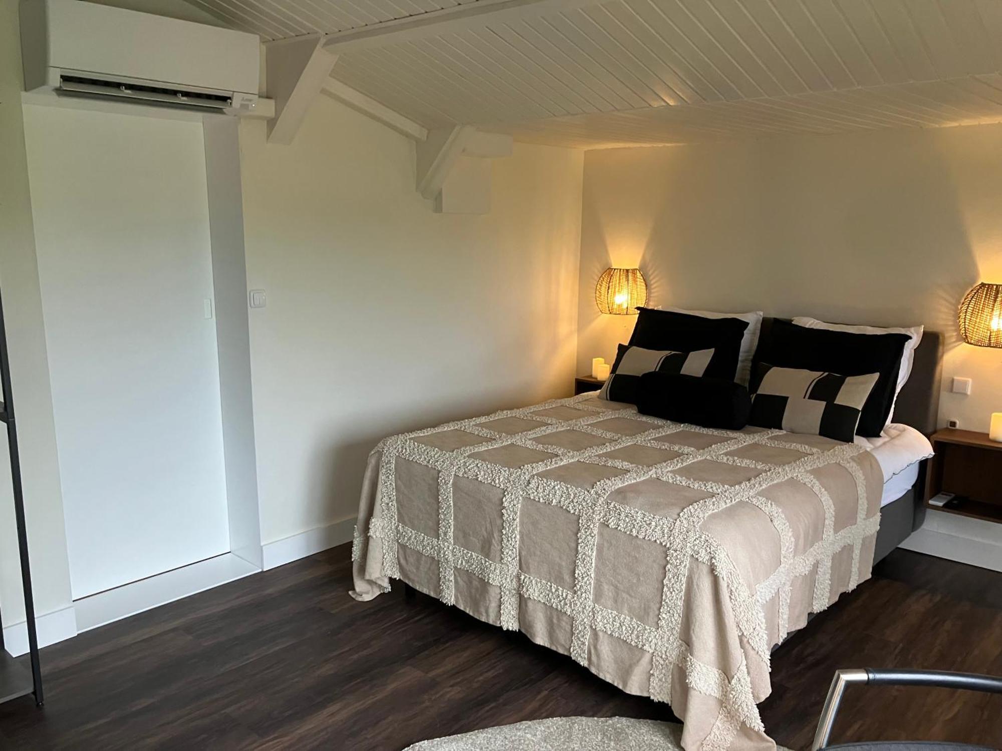Vakantiehuis M&m Airconditioning Sauna Hottub Private Garden Kortgene
