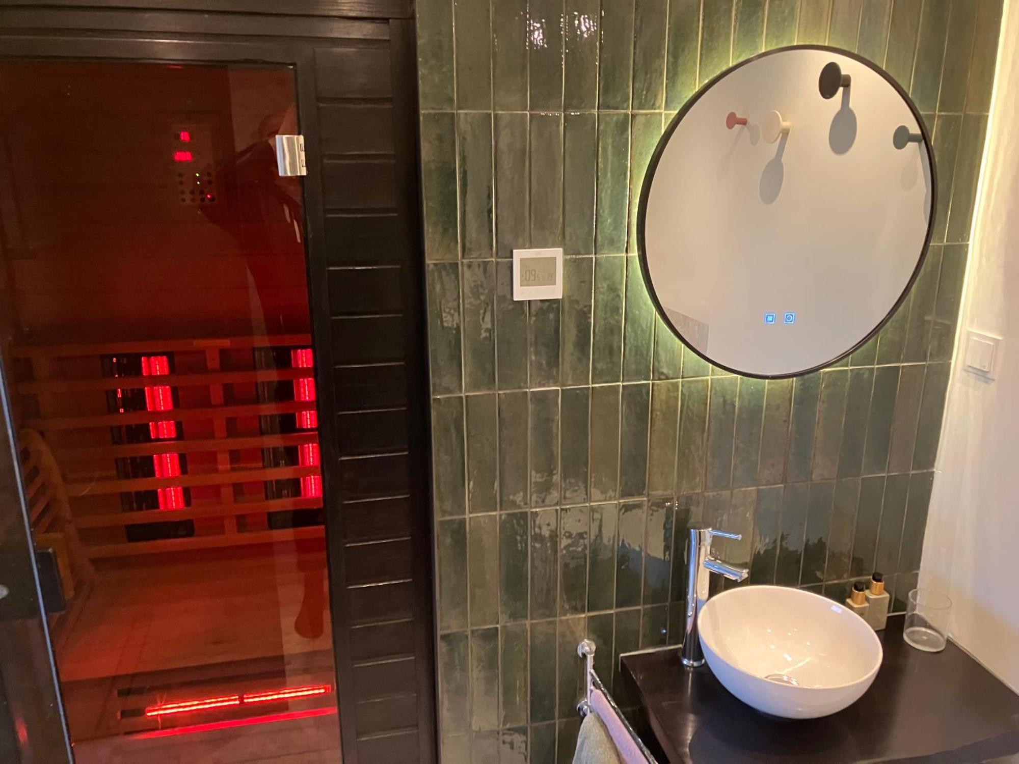 M&m Airconditioning Sauna Hottub Private Garden Vakantiehuis